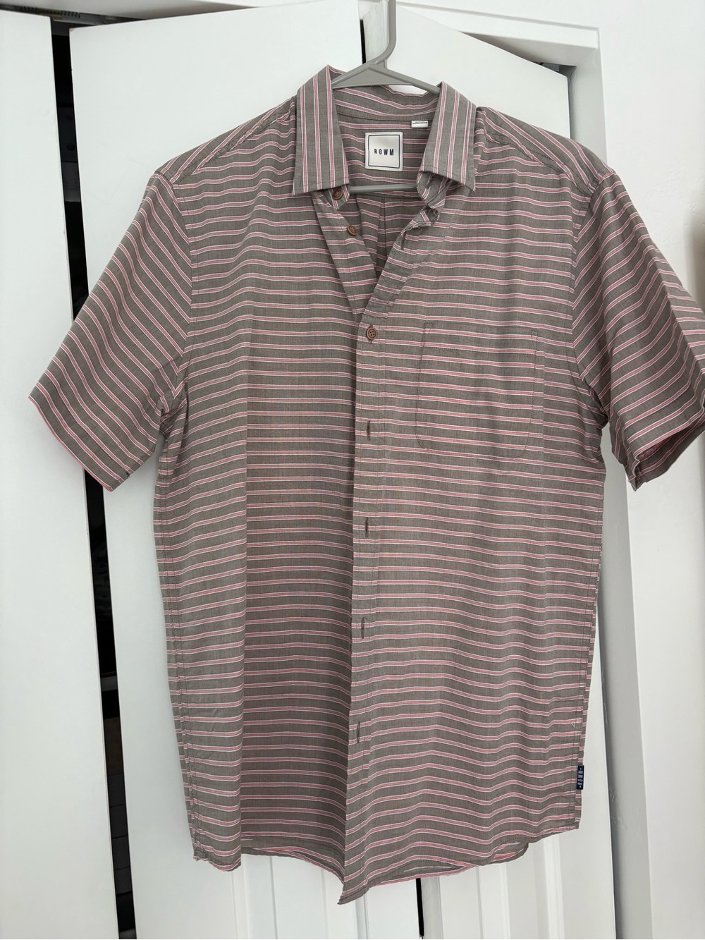 Rowm Pink & Gray Striped Short-Sleeve Button-Up Shirt